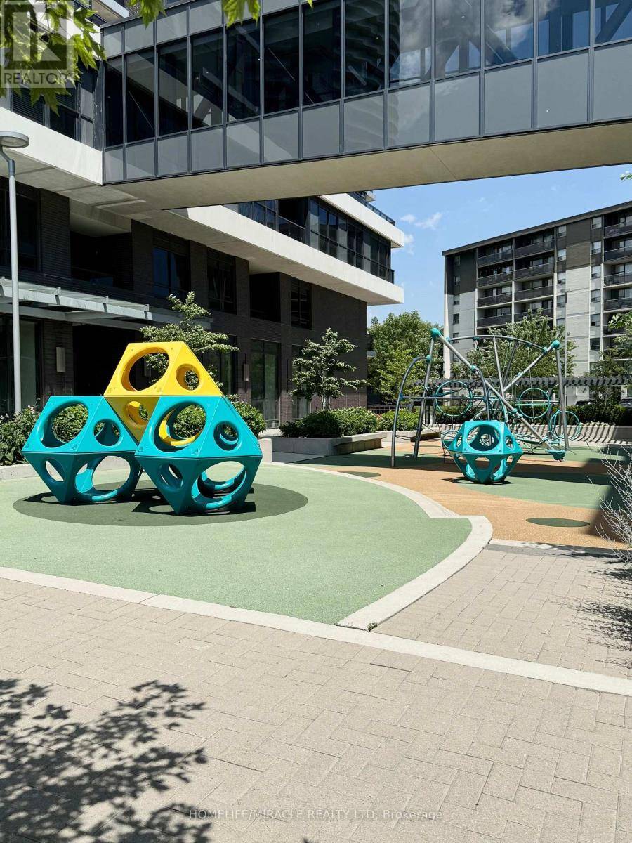Toronto (islington-city Centre West), ON M9B0E3,26 Gibbs RD #543