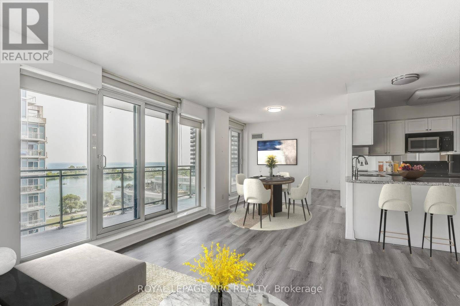 Toronto (mimico), ON M8V4E9,2121 Lakeshore BLVD West #1211