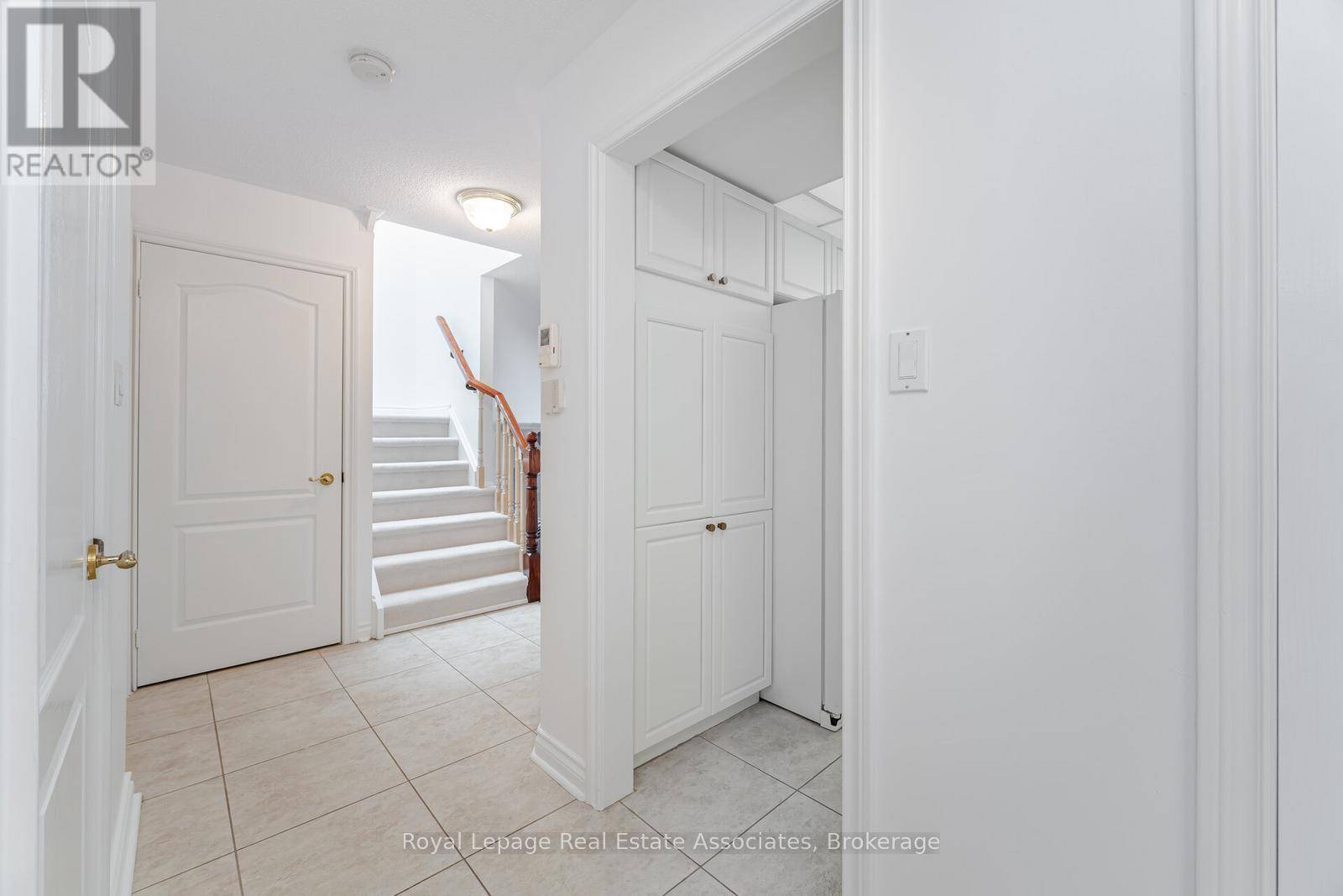 Mississauga (central Erin Mills), ON L5M5R3,5480 Glen Erin DR #60
