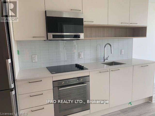 Oakville (wm Westmount), ON L5M5P5,3005 Pine Glen RD #506