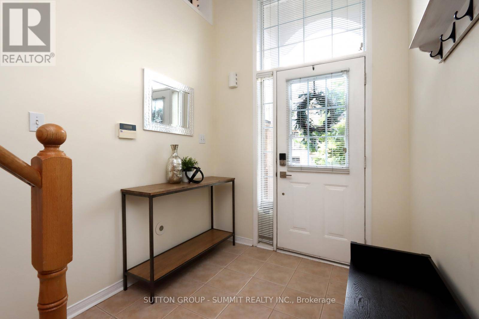 Mississauga (cooksville), ON L5B4K8,601 SHORELINE DR #99