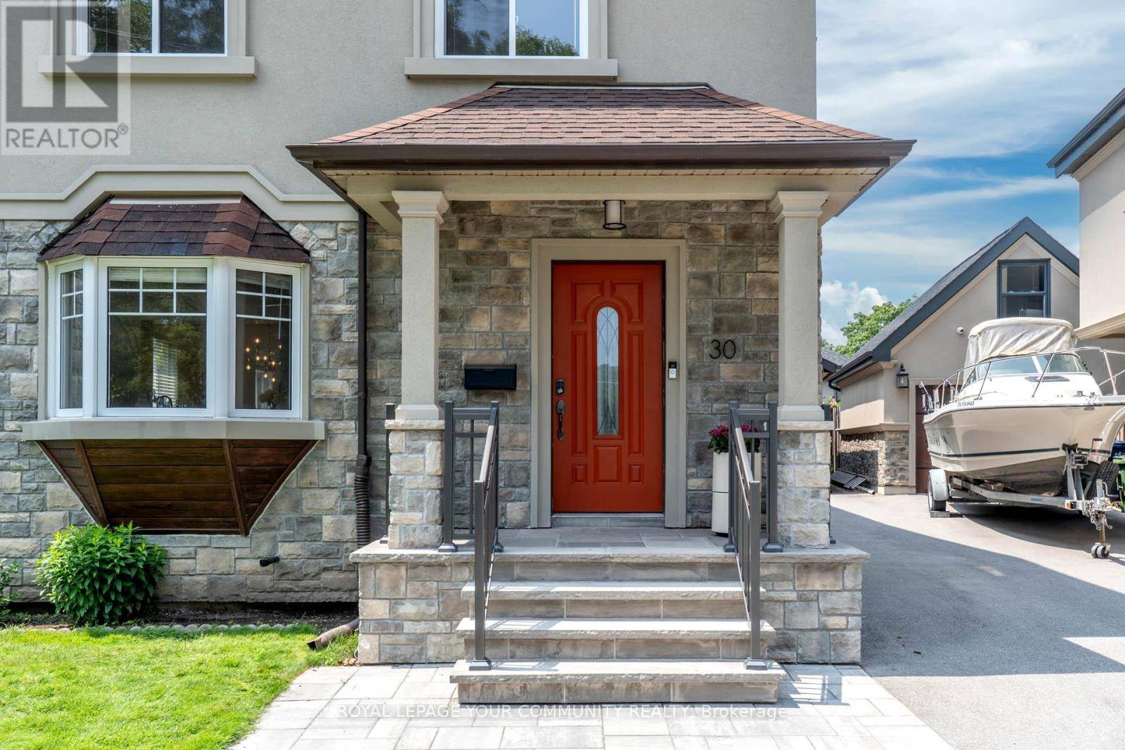 Toronto (stonegate-queensway), ON M8Z3X5,30 SMITH CRESCENT