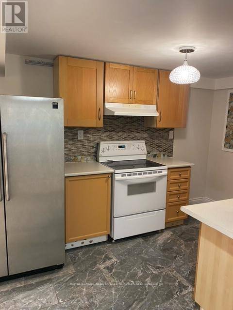 Mississauga (erindale), ON L5C3A5,880 Stainton DR #Lower