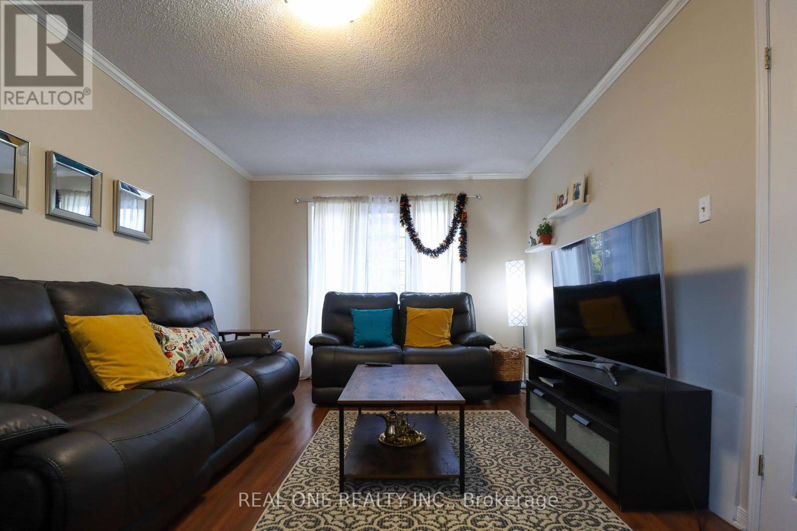 Mississauga (central Erin Mills), ON L5M4G3,4474 GLEN ERIN DRIVE