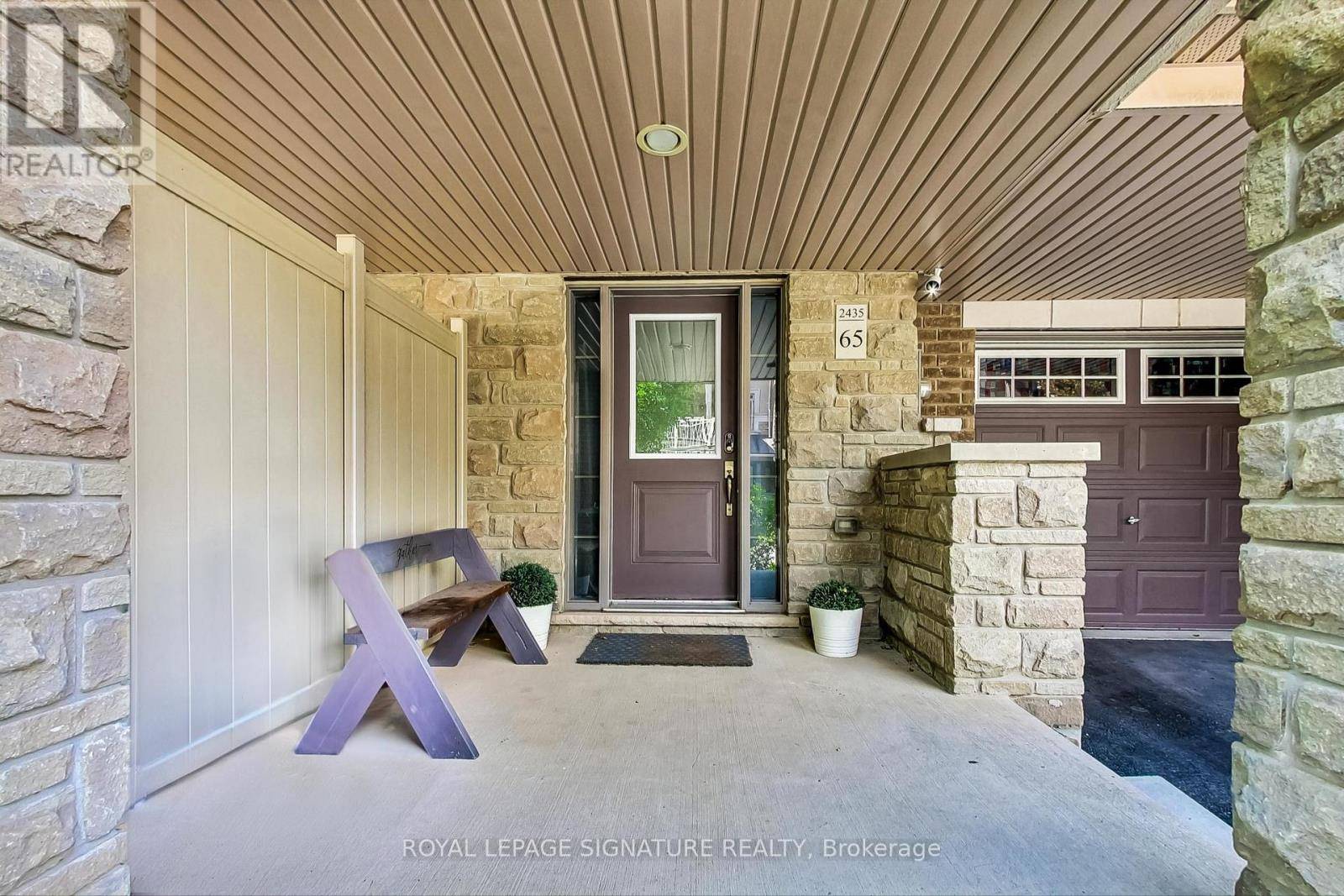 Oakville (wt West Oak Trails), ON L6M0S4,2435 Greenwich DR #65