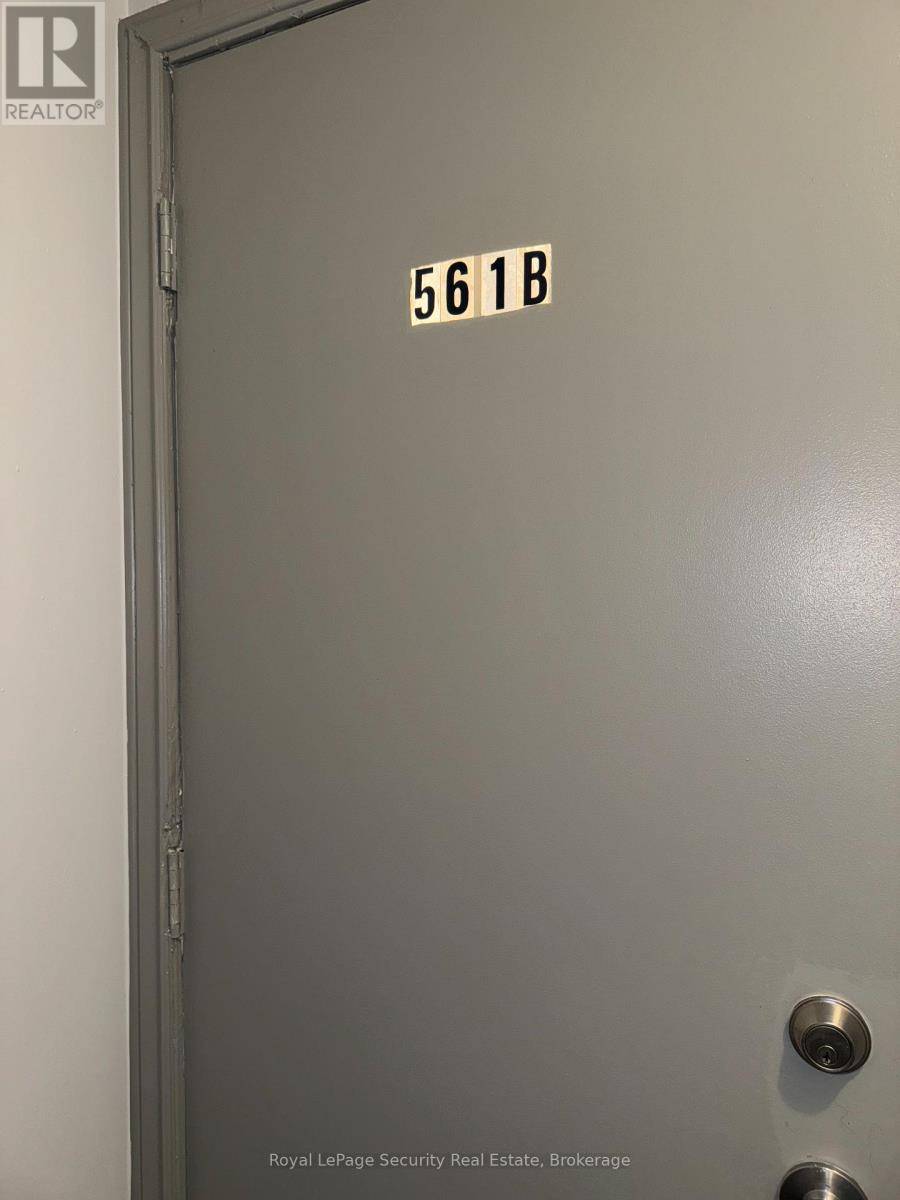 Toronto (rexdale-kipling), ON M9W2A9,56 Leduc DR #1B