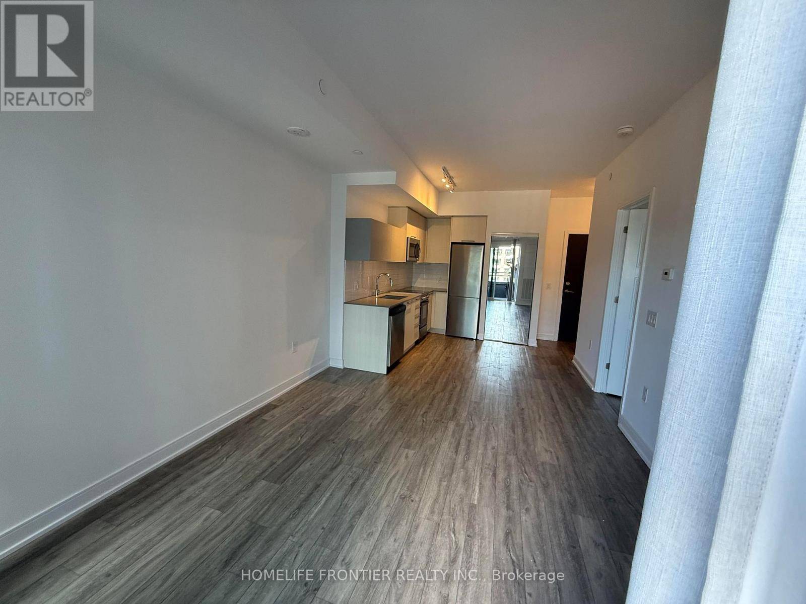 Toronto (stonegate-queensway), ON M8Y0C4,25 Neighbourhood LN #501