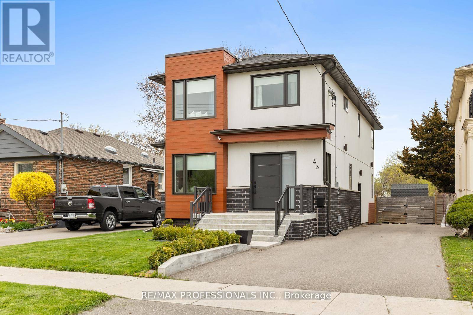 Toronto (alderwood), ON M8W4A5,43 BELLMAN AVENUE