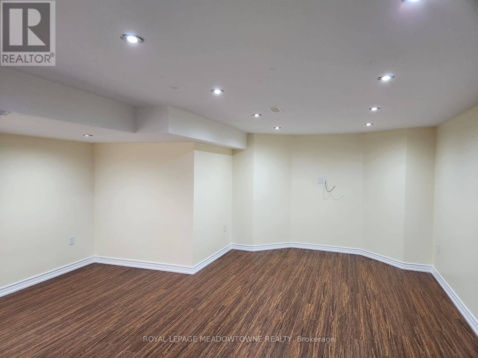 Milton (be Beaty), ON L9T5L5,1583 Beaty TRL #Basement