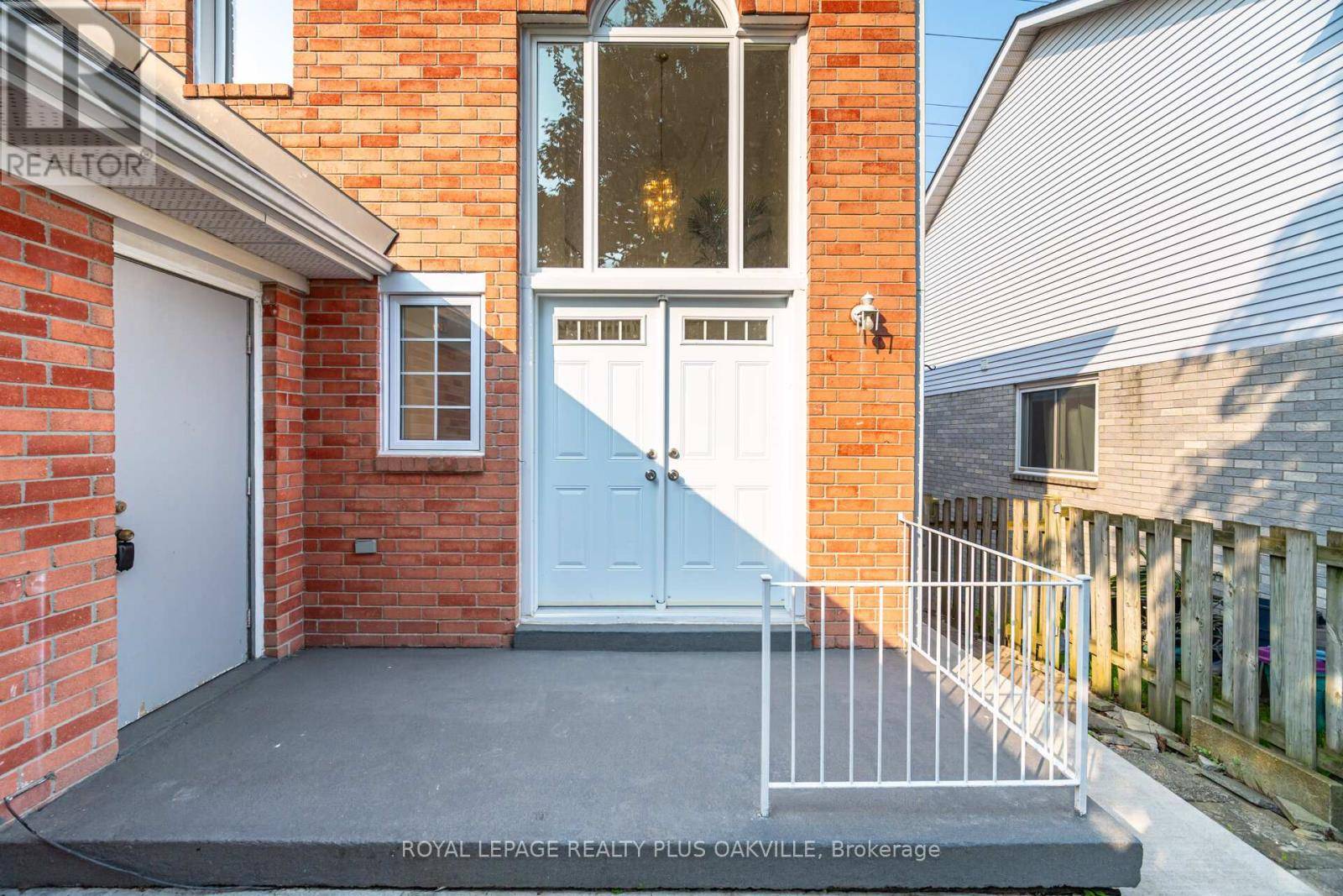 Burlington (brant), ON L7S2C5,1294 HAMMOND STREET