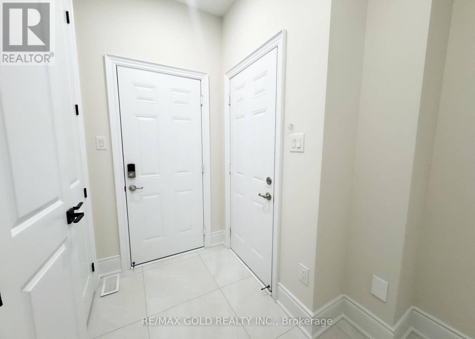 Brampton (sandringham-wellington North), ON L6R1A1,25 Duxbury RD #Basement