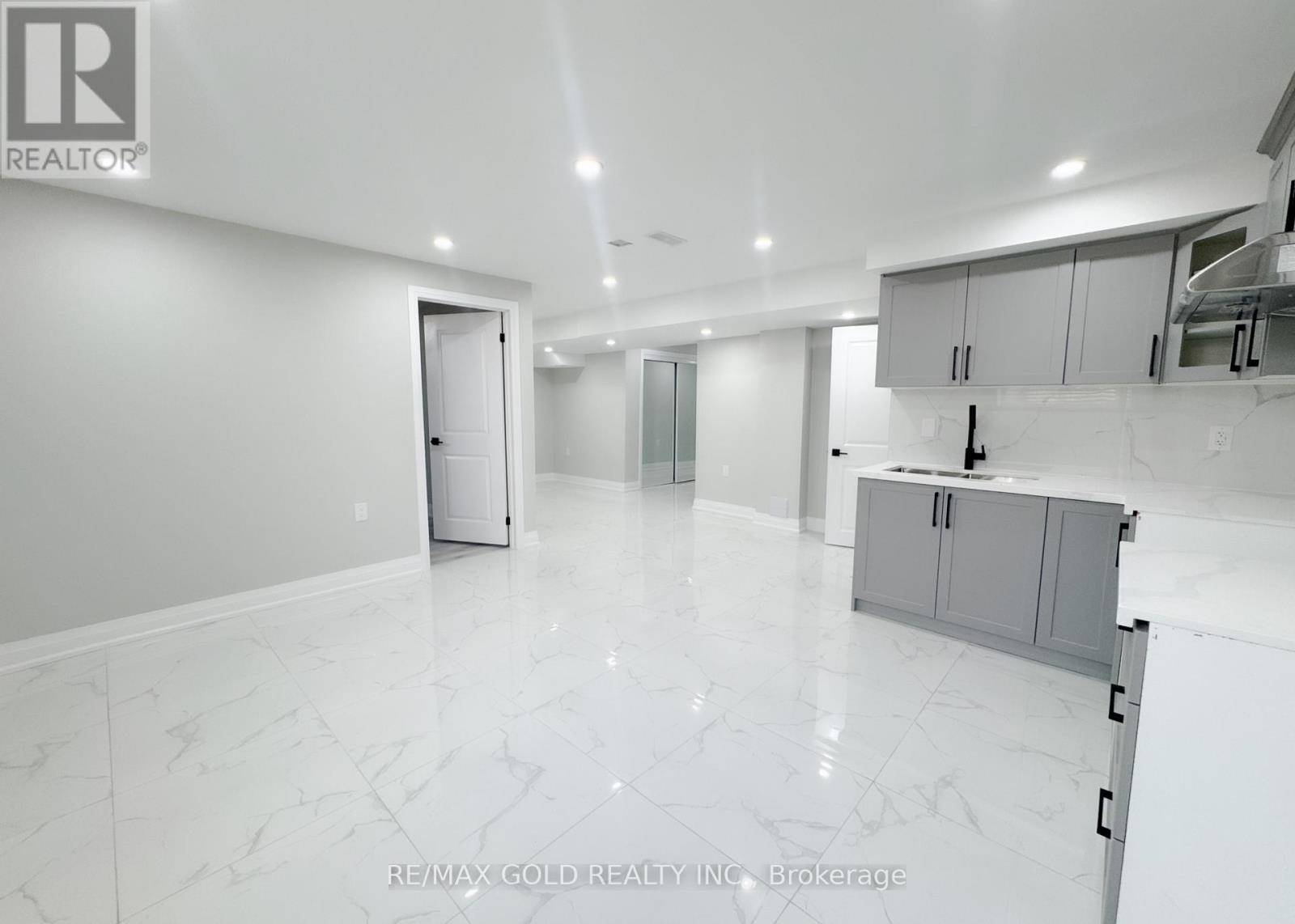 Brampton (sandringham-wellington North), ON L6R1A1,25 Duxbury RD #Basement