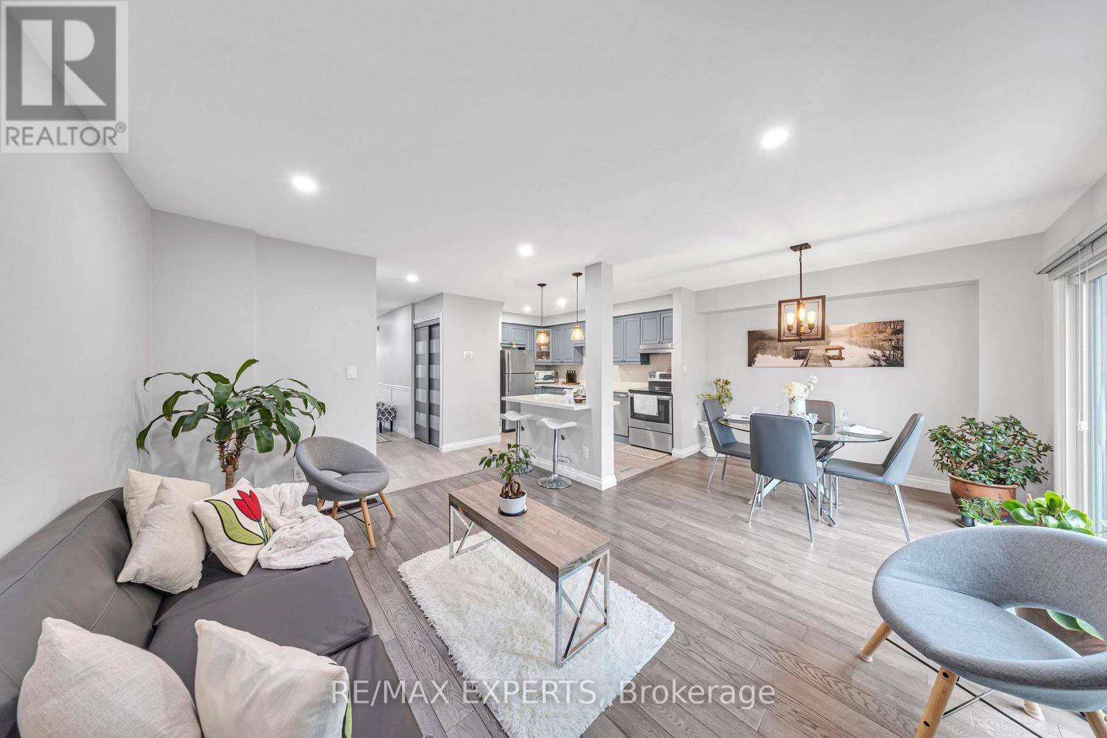 Mississauga (erin Mills), ON L5L2G5,2676 Folkway DR #55