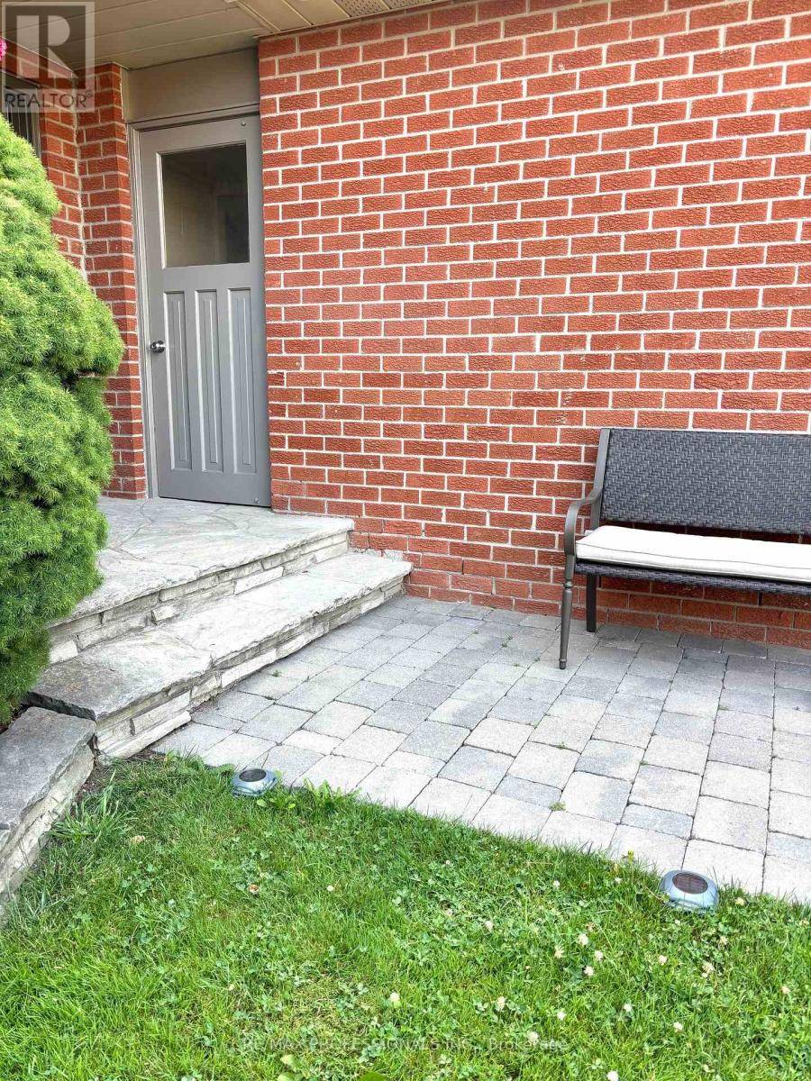 Mississauga (rathwood), ON L4Z1G1,4050 Molly AVE #Basement