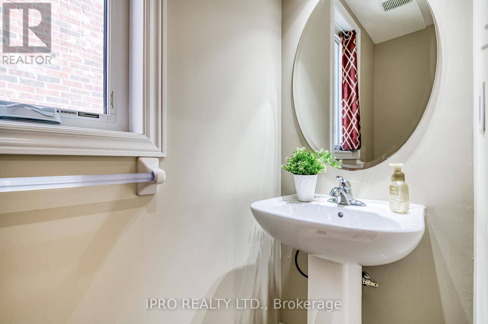 Brampton (northwest Brampton), ON L7A4Y8,59 PEARMAN CRESCENT