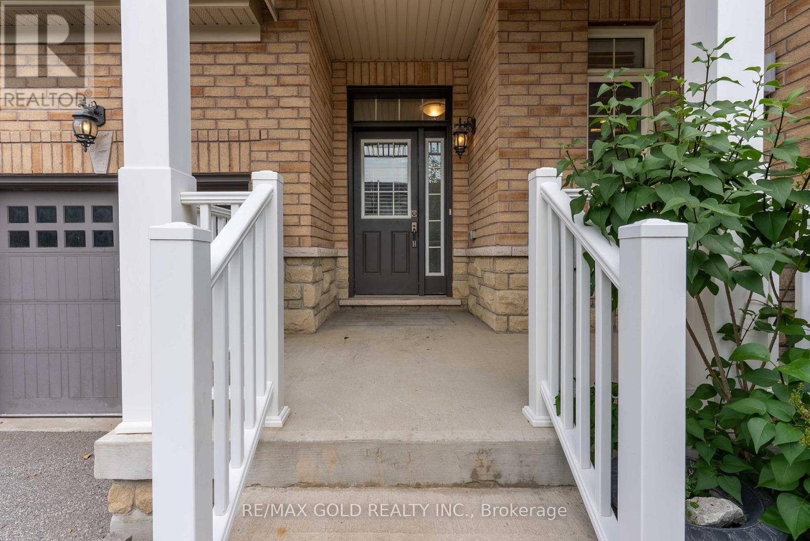 Caledon (caledon East), ON L7C3X1,7 MCCARDY COURT