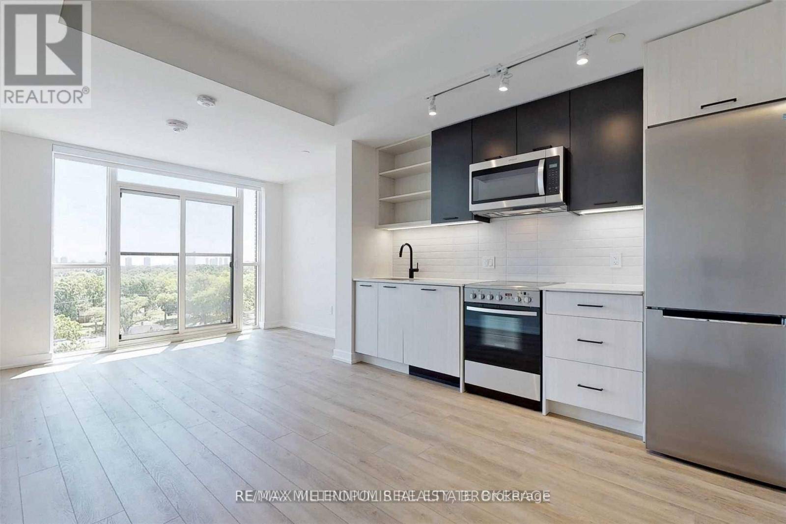 Toronto (junction Area), ON M6N0B3,2300 St Clair AVE West #807