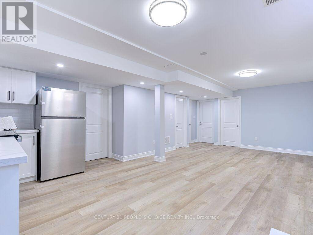 Mississauga (east Credit), ON L5V1A2,6127 Silken Laumann WAY #BSMNT