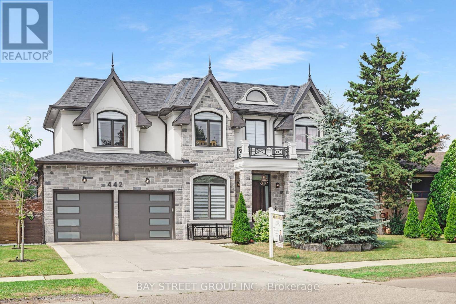 Oakville (wo West), ON L6L4J5,442 SHERIN DRIVE