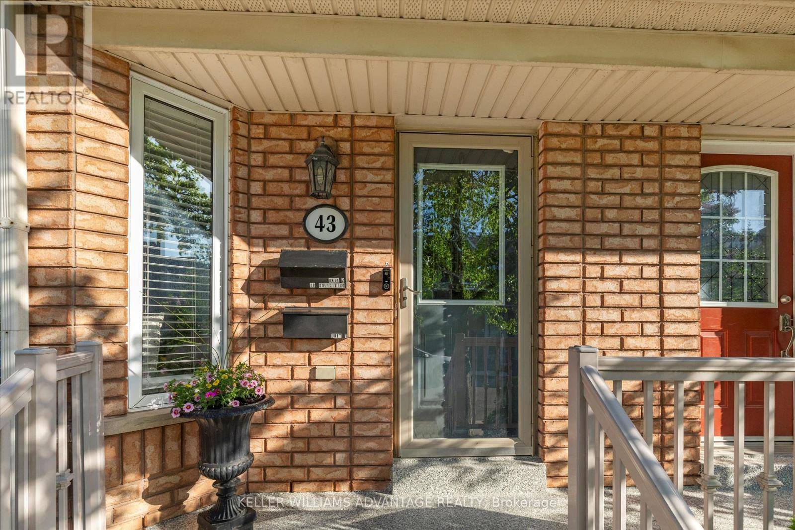 Toronto (junction Area), ON M6N5C6,43 VIELLA STREET