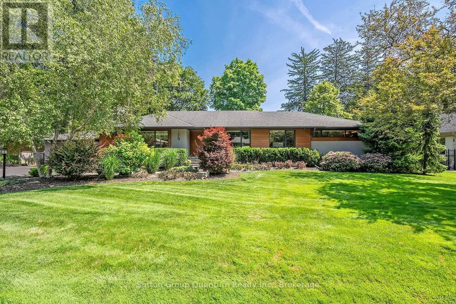 Oakville (mo Morrison), ON L6J4E5,179 FORESTWOOD DRIVE