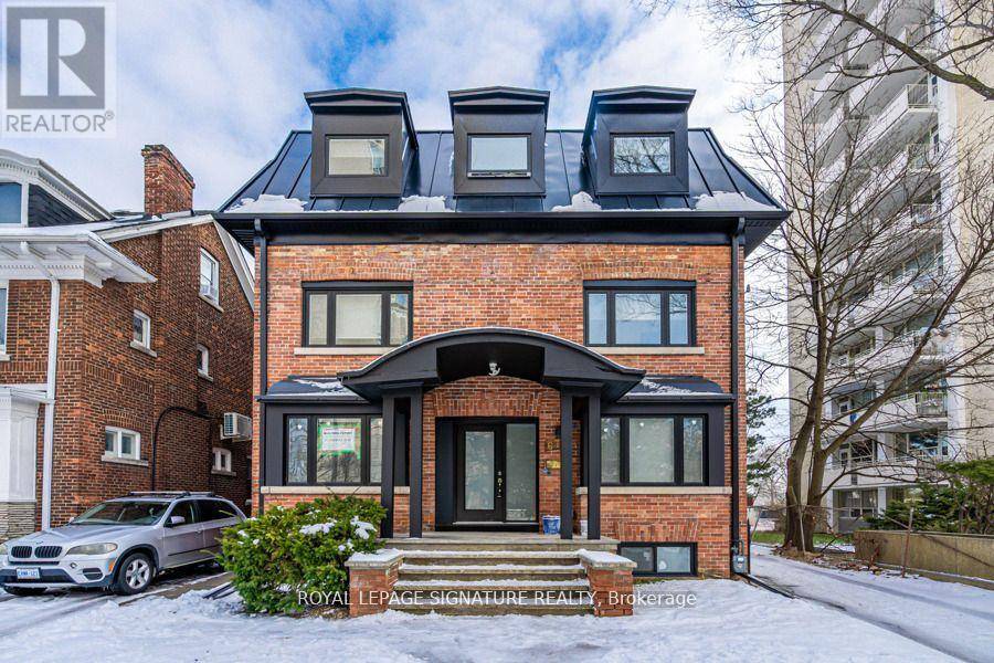 Toronto (high Park North), ON M6P2M3,67 Oakmount RD #5