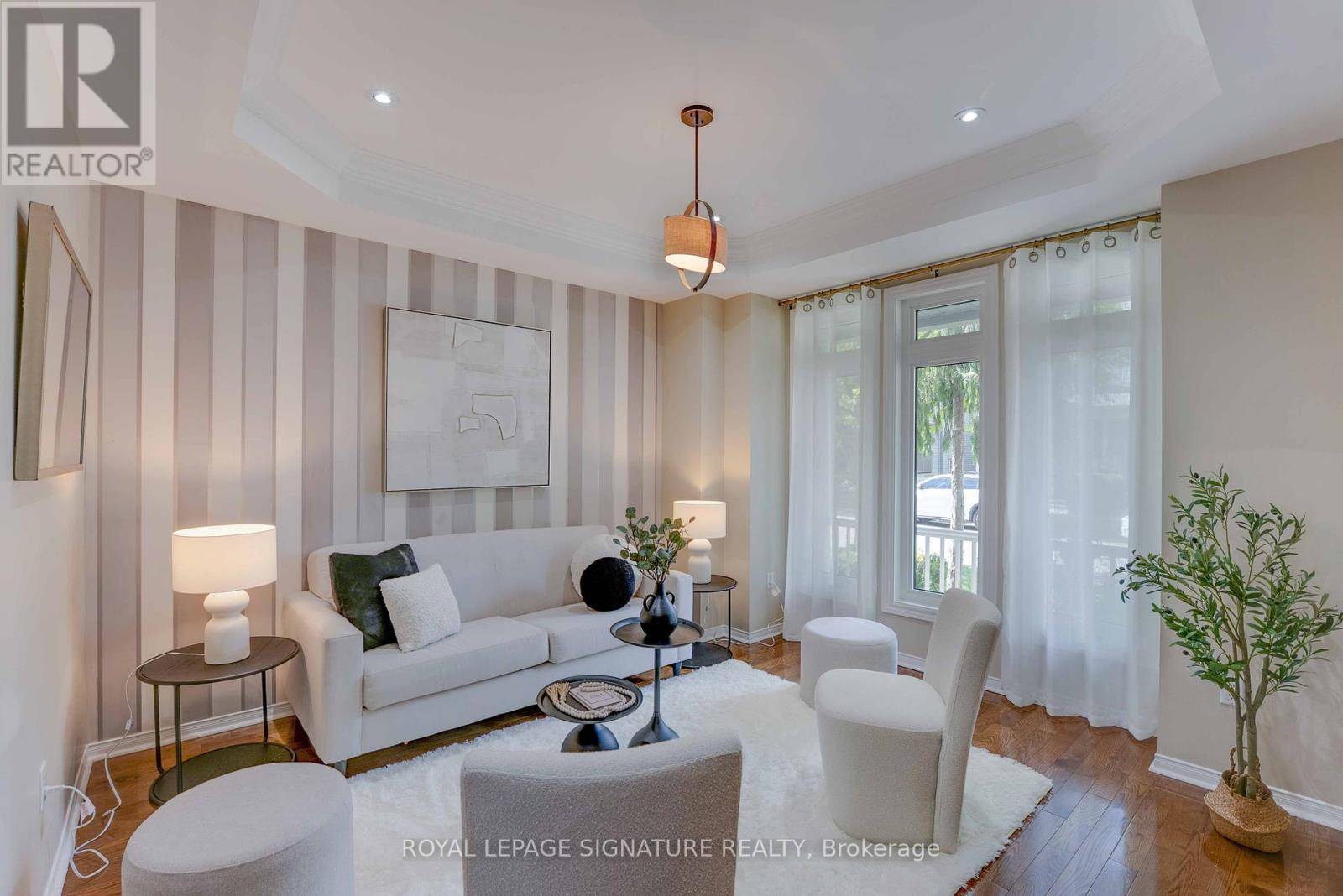 Oakville (ro River Oaks), ON L6H6M9,216 GATWICK DRIVE