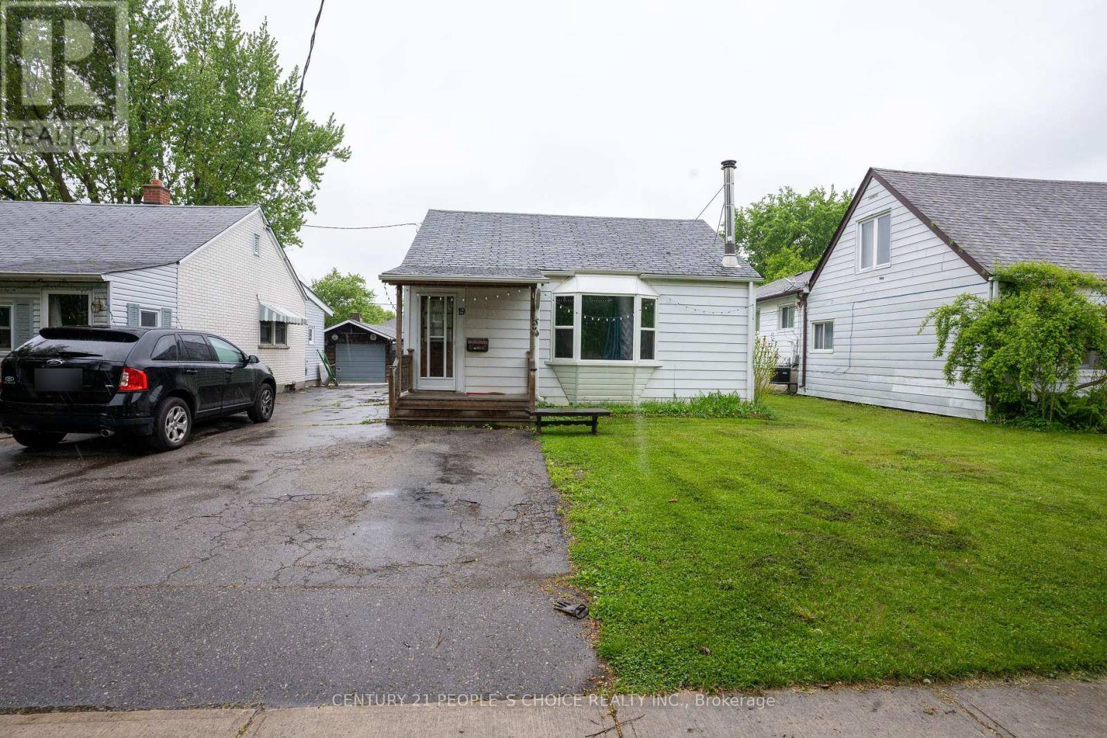 Brampton (brampton West), ON L1X1W7,19 SUNSET BOULEVARD