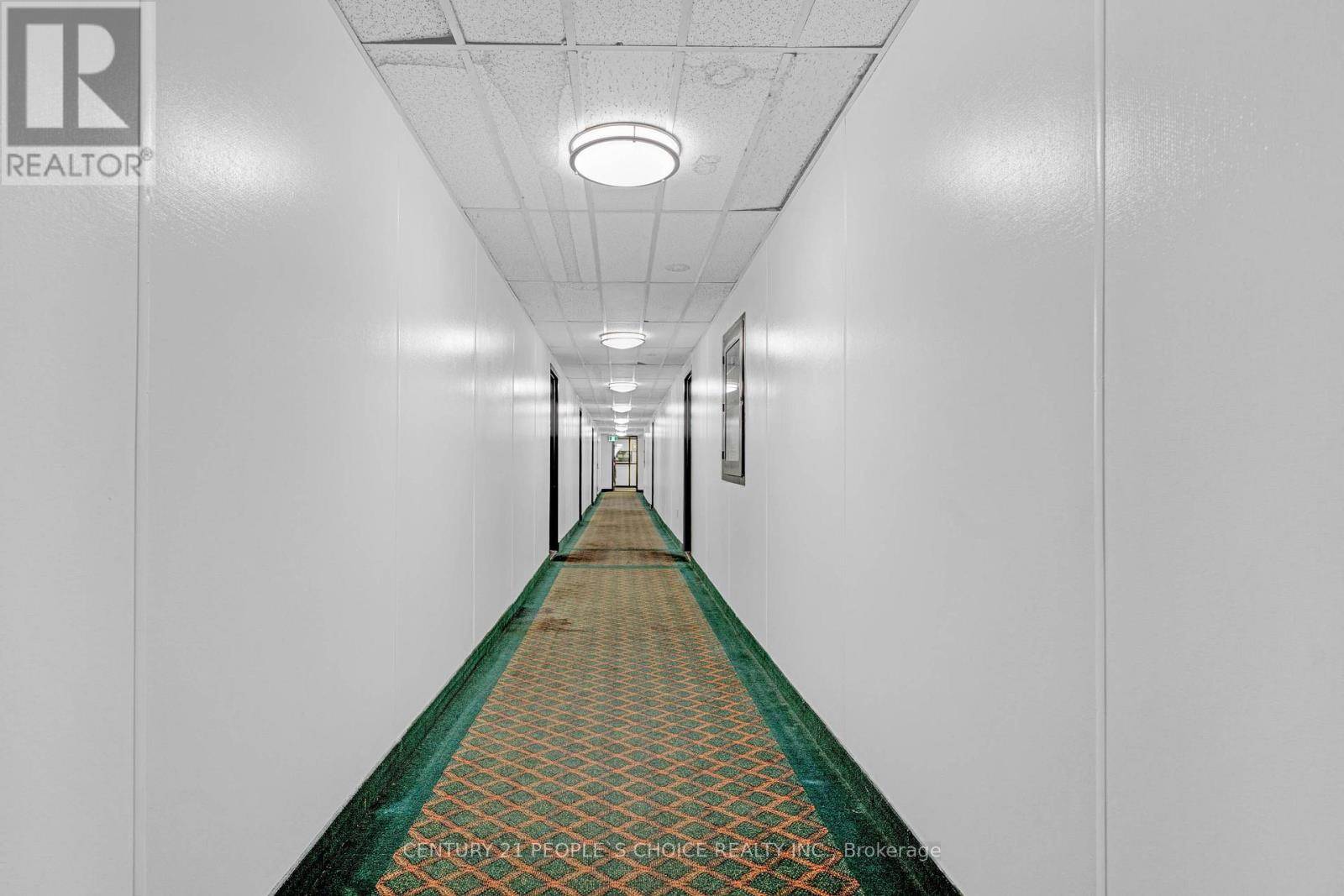 Toronto (kingsview Village-the Westway), ON M9R1S8,320 Dixon RD #105