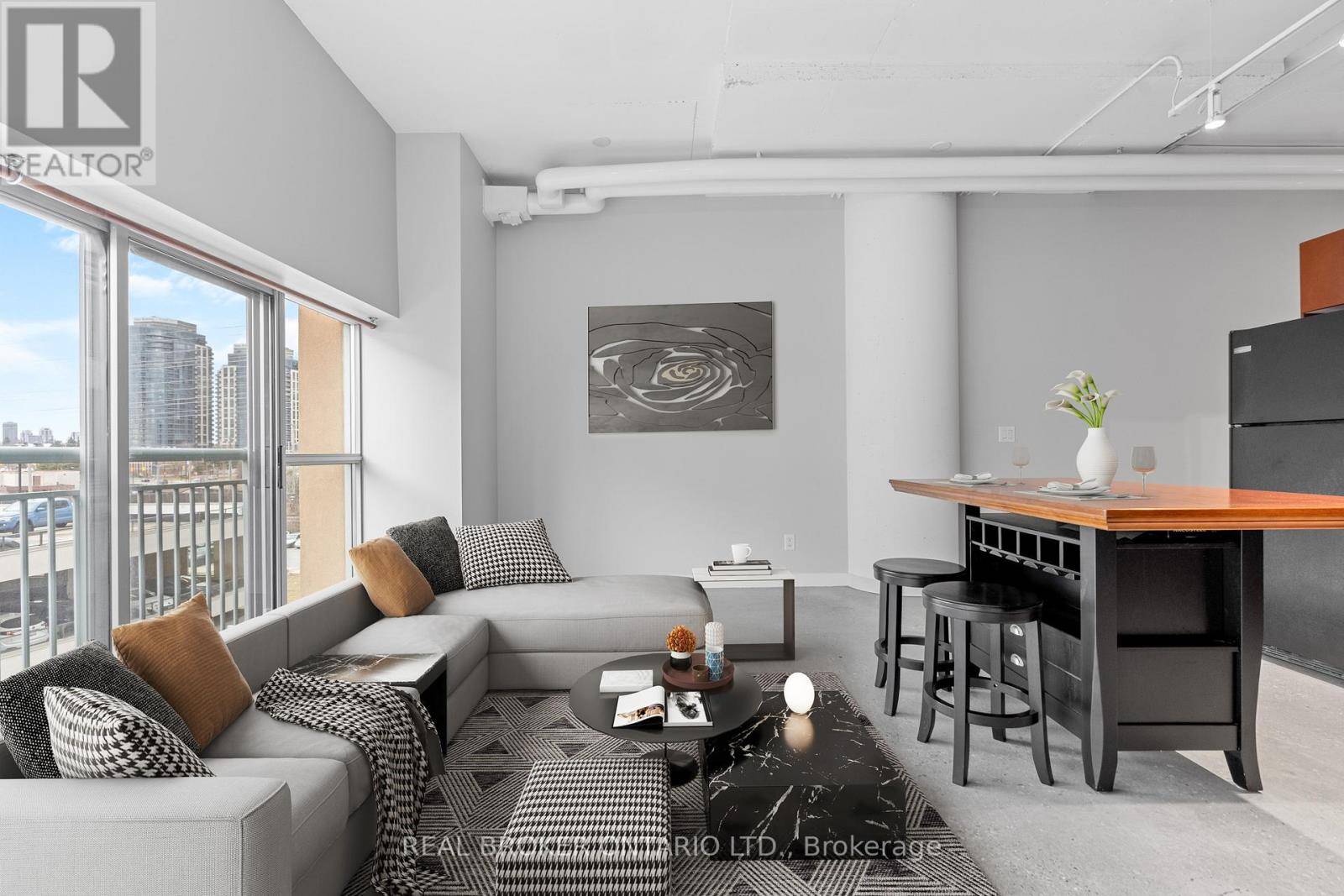 Toronto (islington-city Centre West), ON M8Z0B9,2 Fieldway RD #311