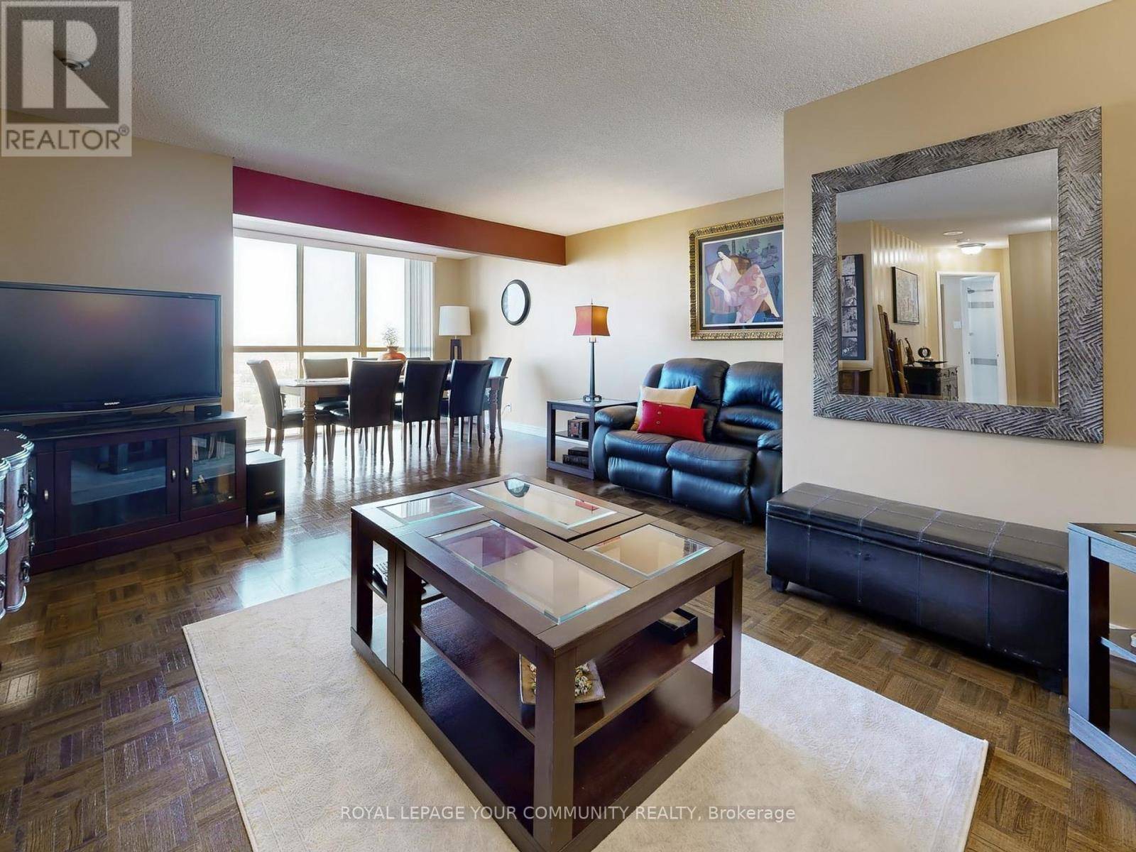 Toronto (mount Olive-silverstone-jamestown), ON M9V5E7,61 Markbrook LN #1611
