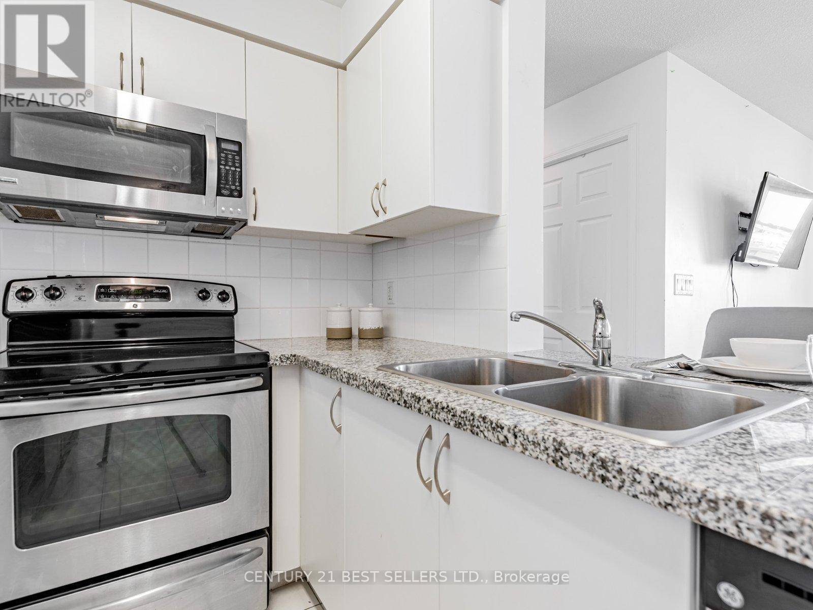 Mississauga (central Erin Mills), ON L5M7S2,4900 Glen Erin DR #801
