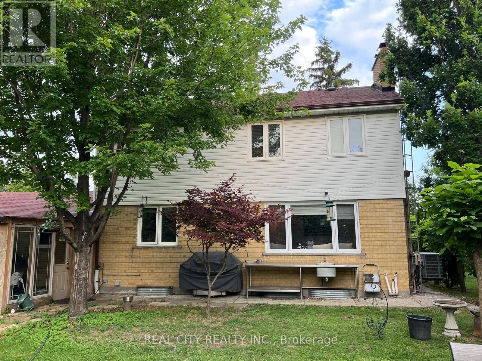 Mississauga (sheridan), ON L5K1P1,2451 LOANNE DRIVE