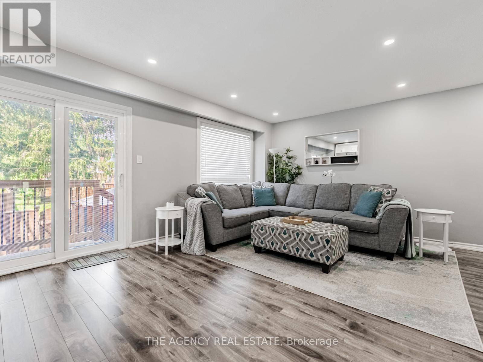 Mississauga (sheridan), ON L5K2C6,2445 HOMELANDS DRIVE