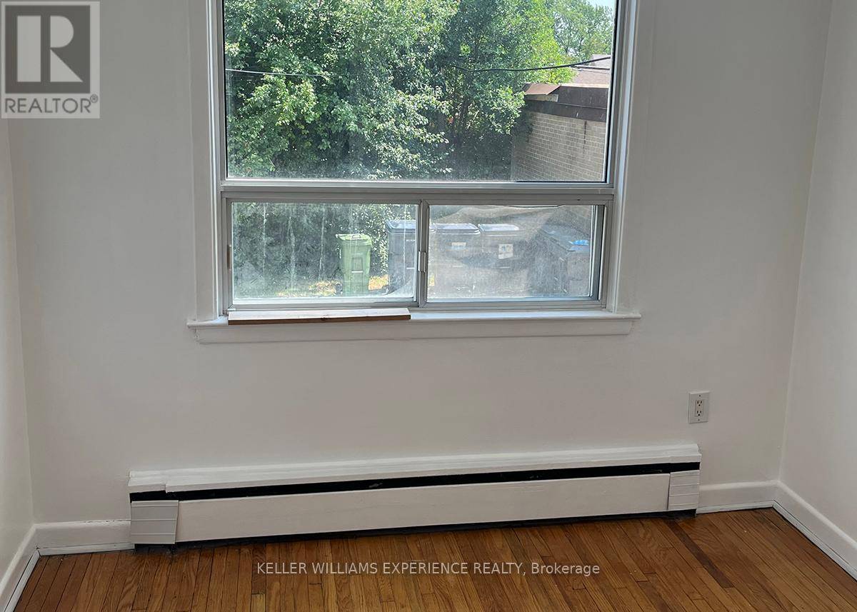 Toronto (rexdale-kipling), ON M9W4L5,2251 Kipling AVE #4