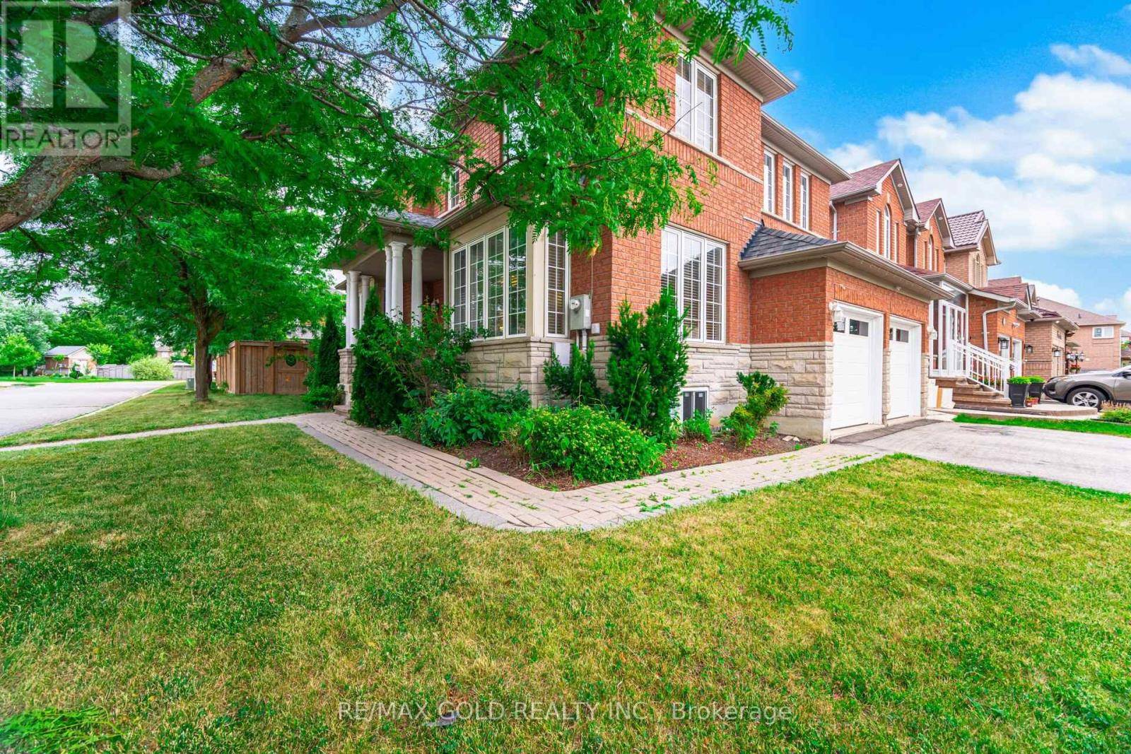 Brampton (bram East), ON L6P1H2,14 MARTINEAU ROAD