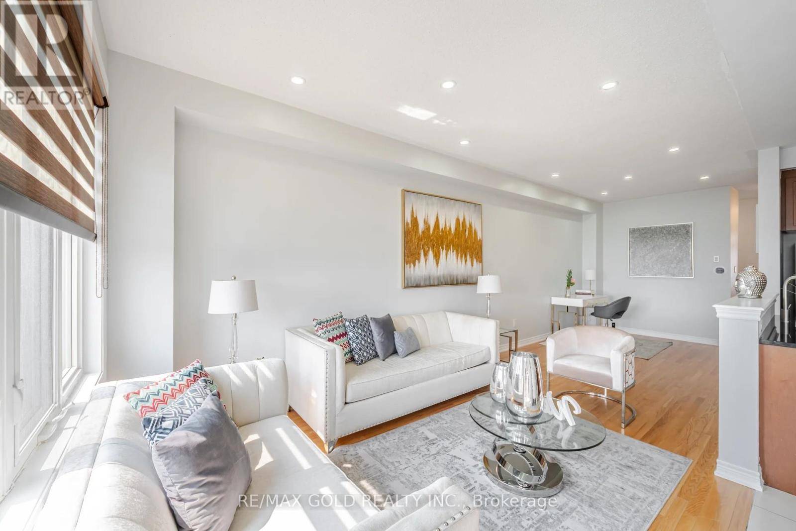 Brampton (bram West), ON L6Y2Z7,240 SKY HARBOUR DRIVE