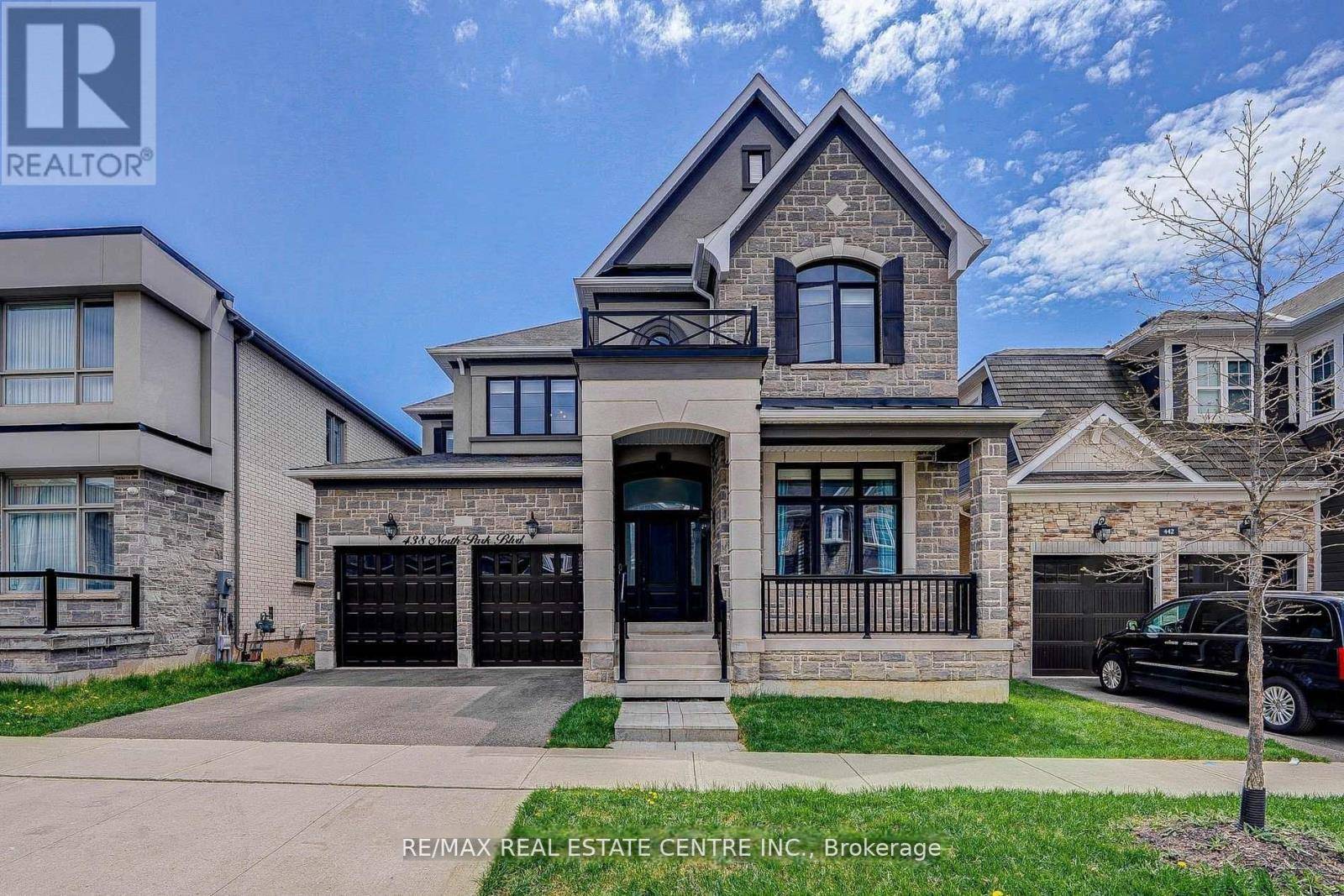 Oakville (go Glenorchy), ON L6M1N3,438 NORTH PARK BOULEVARD