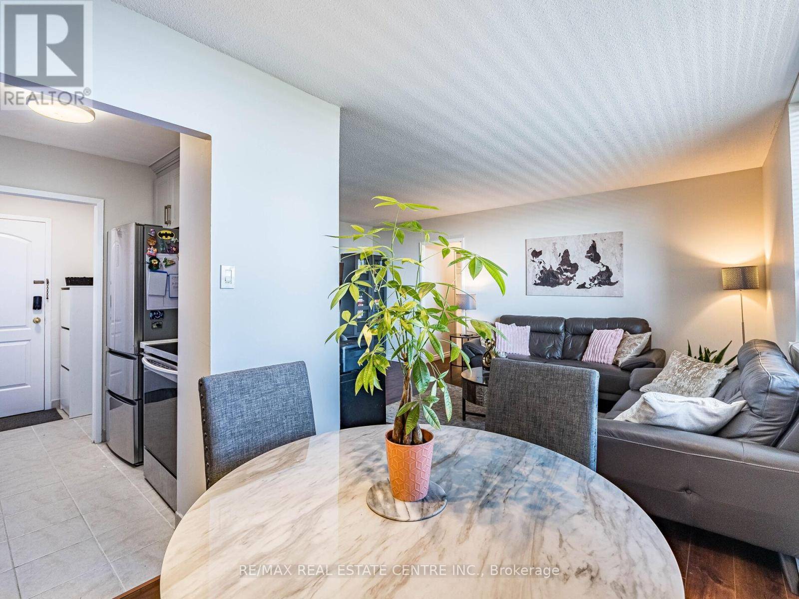 Mississauga (applewood), ON L4Y3A7,3145 Queen Frederica DR #602