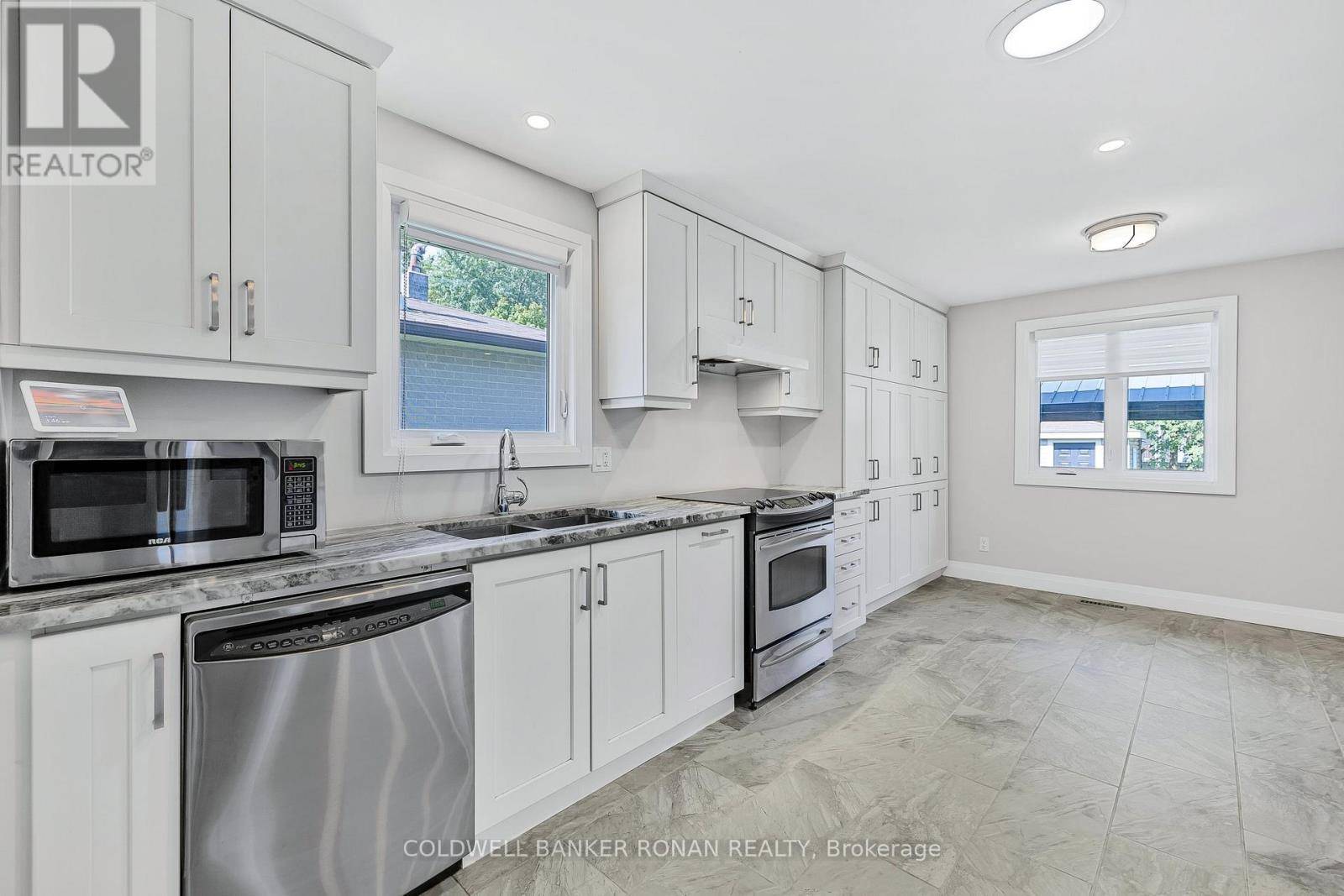 Orangeville, ON L9W3H8,170 BURBANK CRESCENT