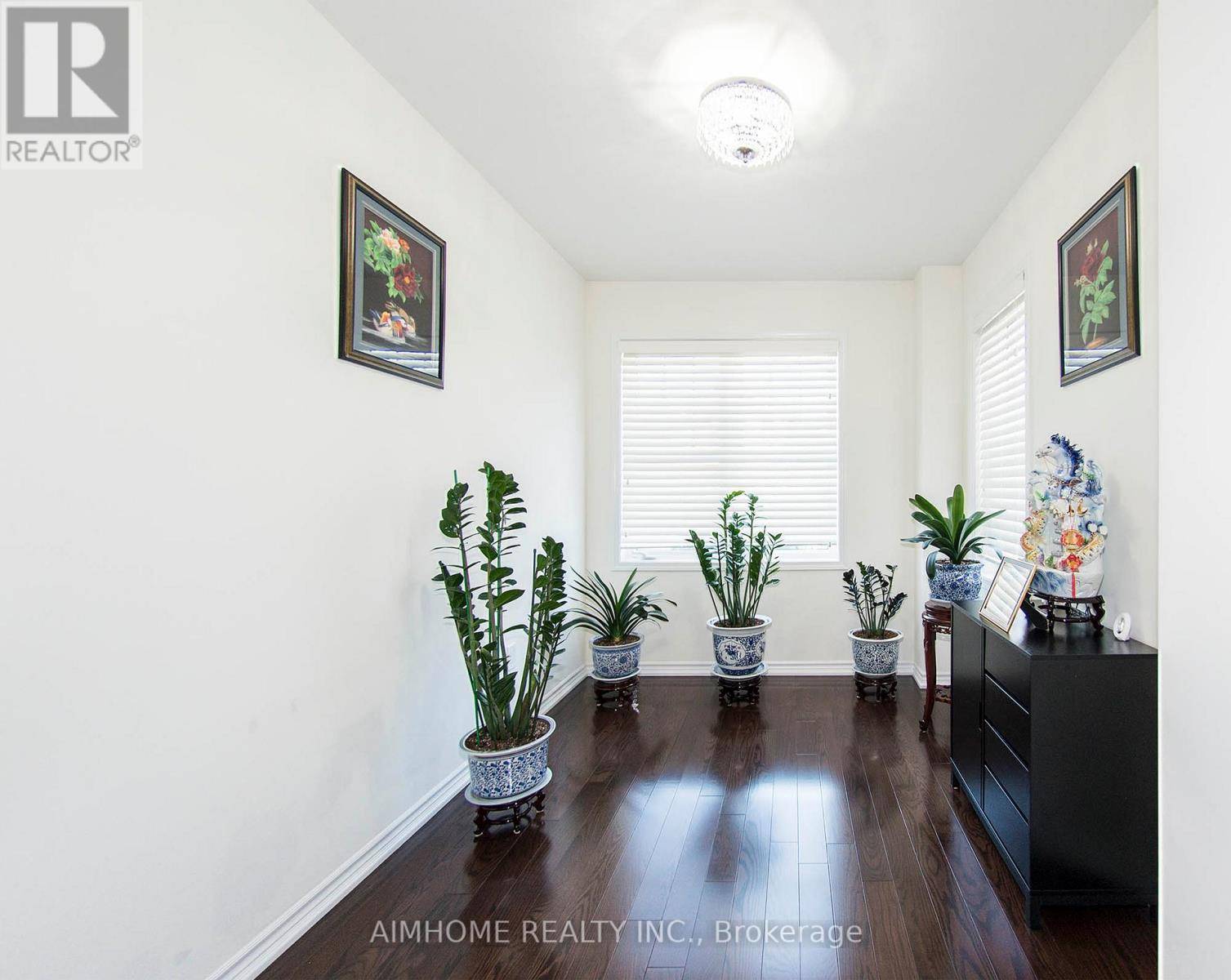 Brampton (northwest Brampton), ON L7A4V1,8 CALLANDAR ROAD