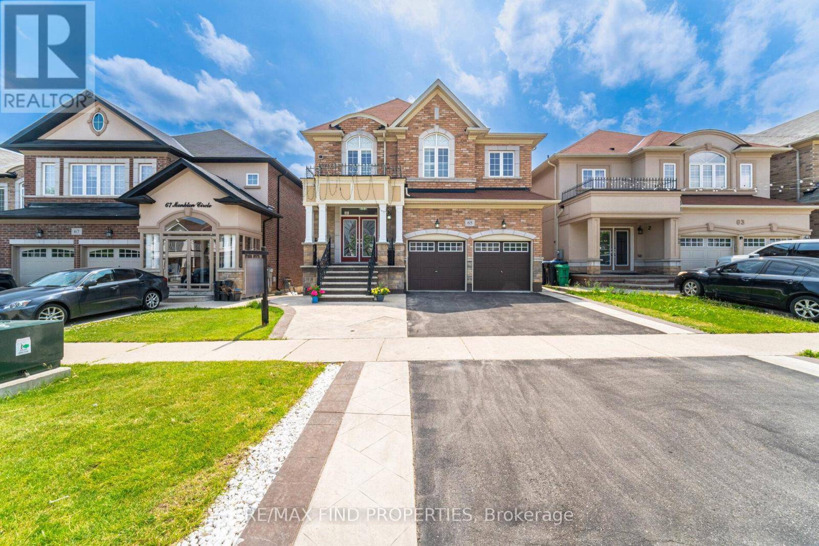 Brampton (credit Valley), ON L6Y5Z5,65 MONKTON CIRCLE