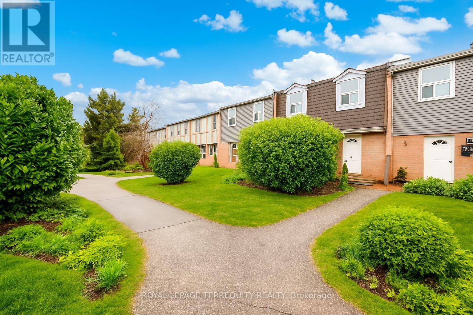 Mississauga (port Credit), ON L5H3V1,1050 Shawnmarr RD #45