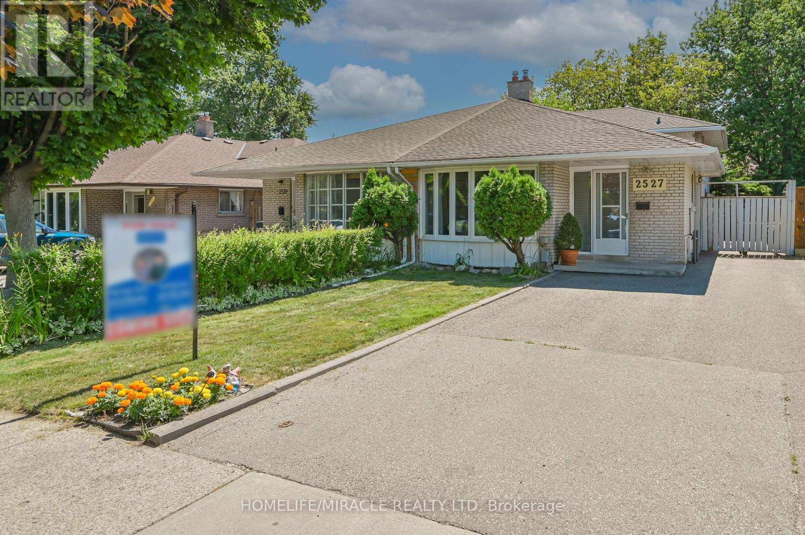 Mississauga (clarkson), ON L5J2G2,2527 PADSTOW CRESCENT