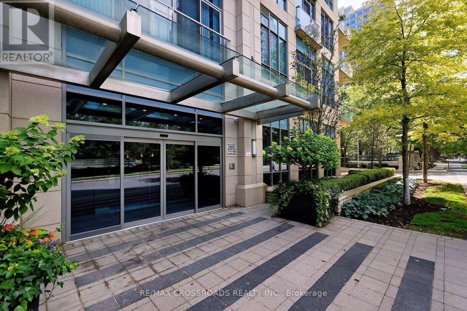 Toronto (islington-city Centre West), ON M9B0A4,15 Viking LN #1406