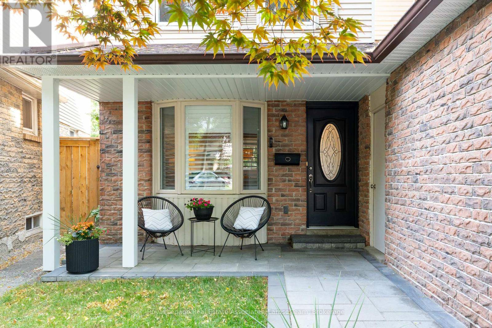 Mississauga (lorne Park), ON L5H4A8,908 SWEETWATER CRESCENT