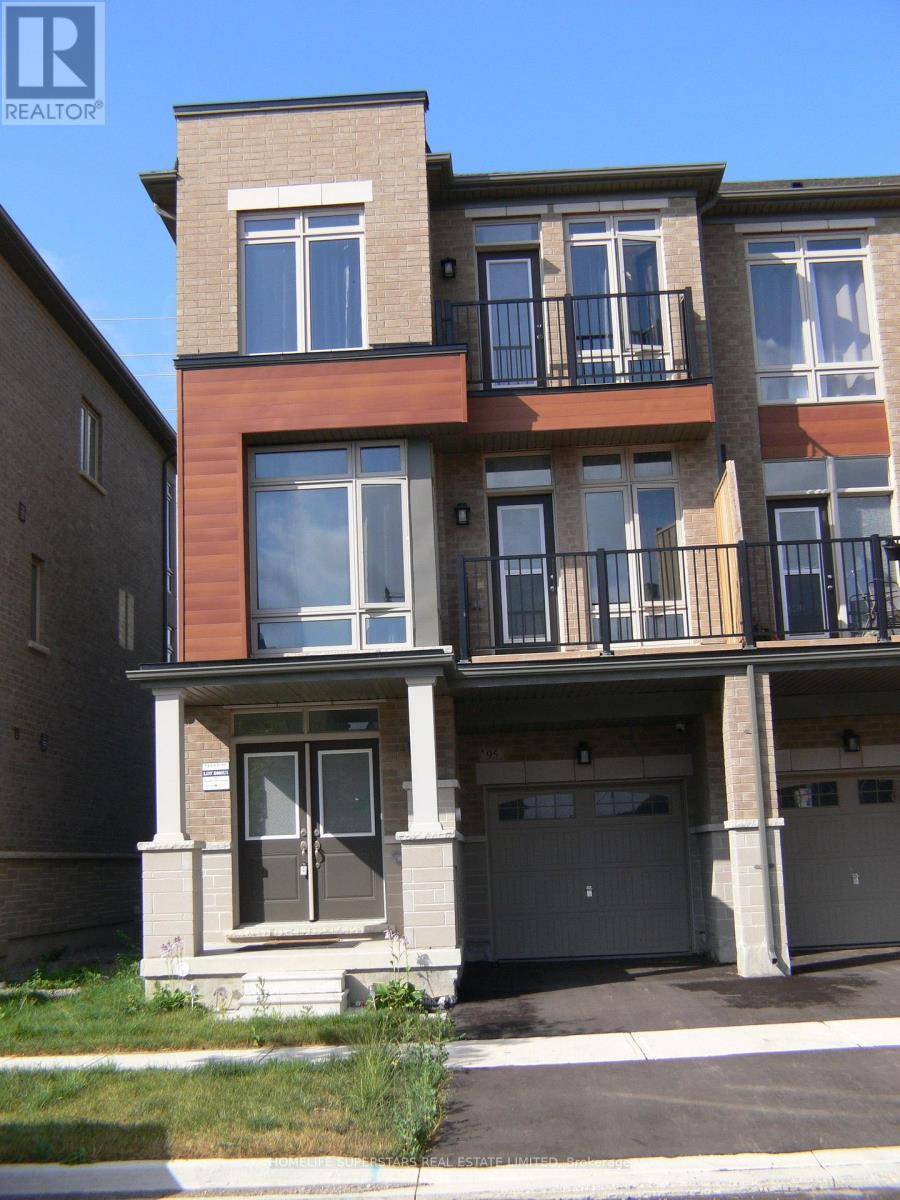 Brampton (northwest Brampton), ON L7A5H7,95 DONALD FICHT CRESCENT