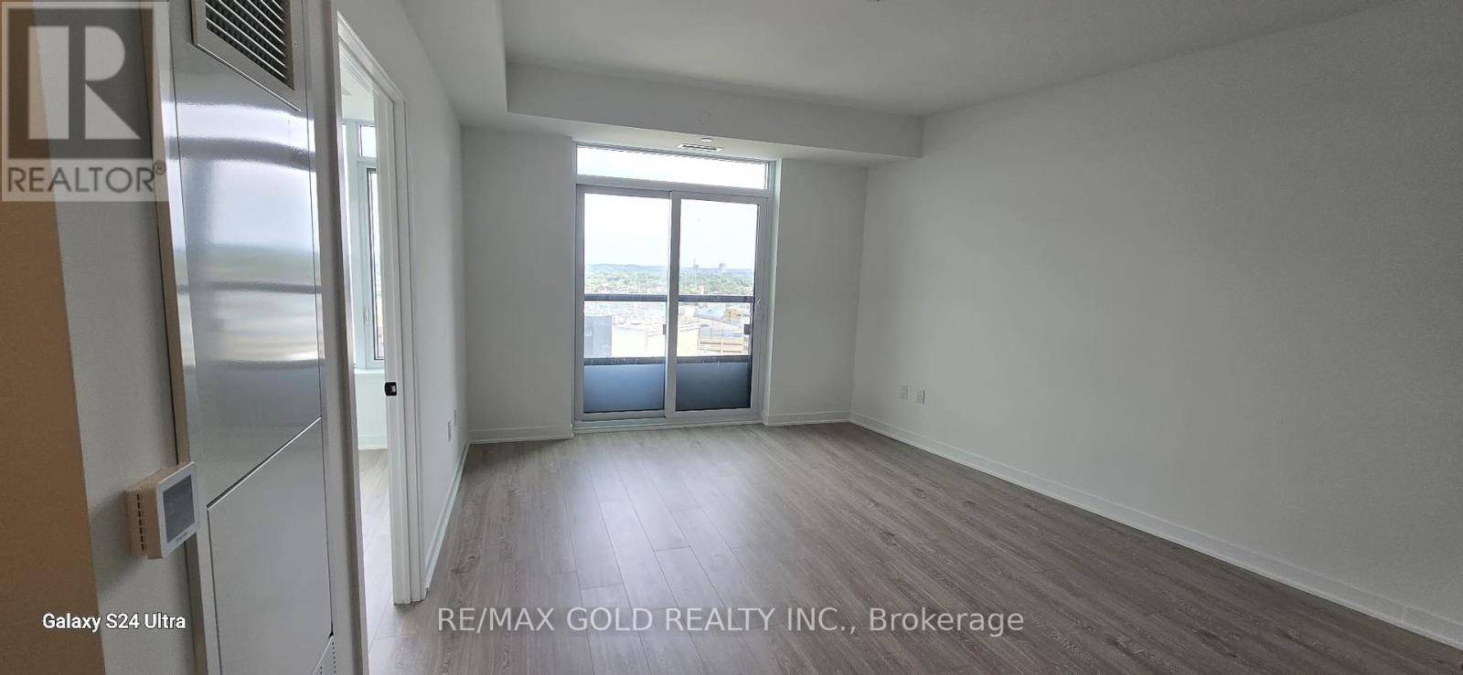 Mississauga (central Erin Mills), ON L5M2T2,2495 Eglinton AVE West #1613