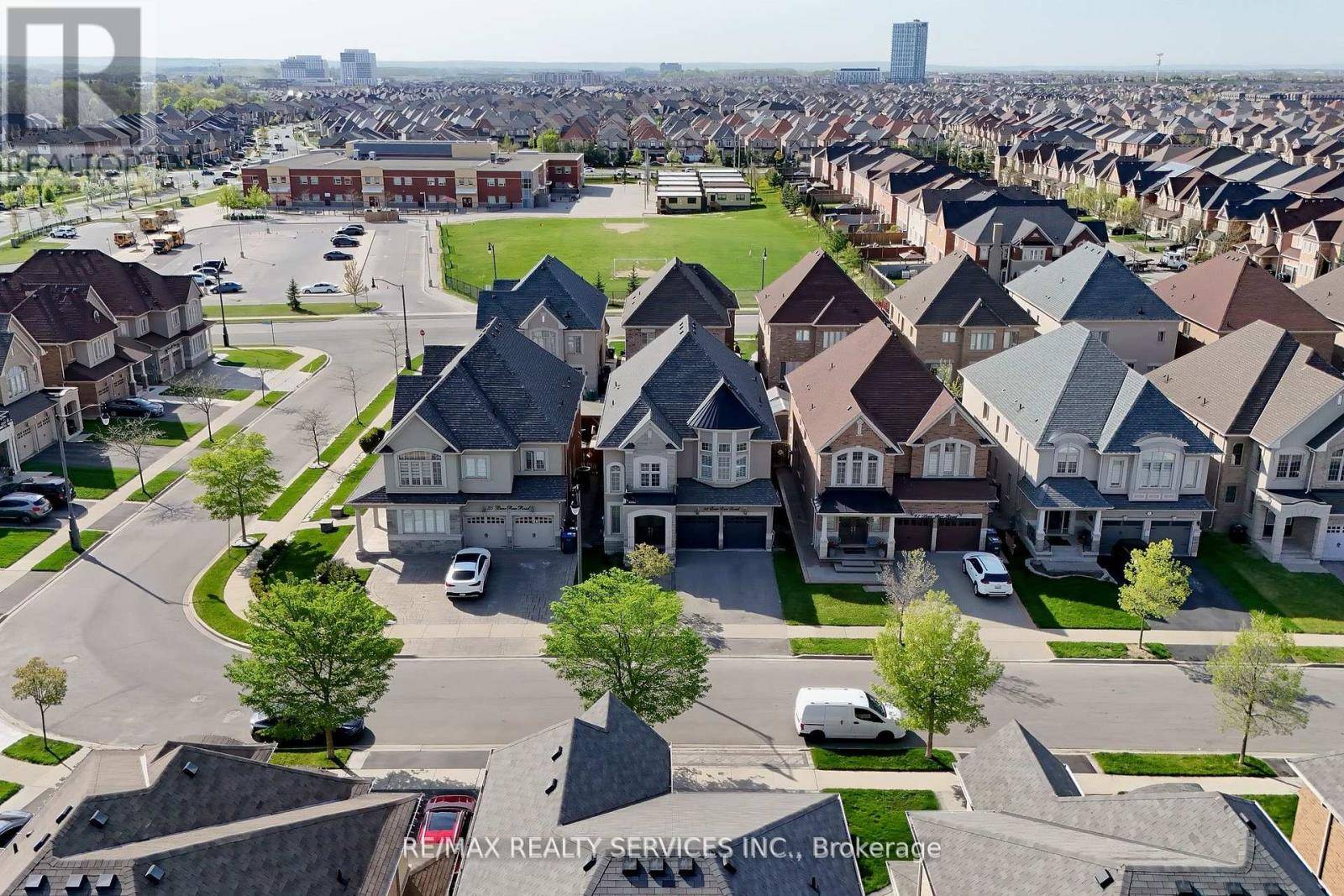 Brampton (credit Valley), ON L6X2Z9,93 BEAR RUN ROAD