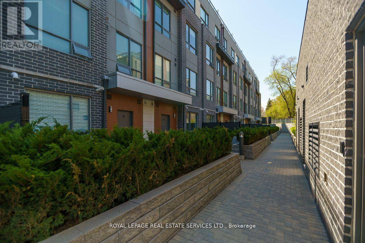 Mississauga (lakeview), ON L5E3K2,650 Atwater AVE #13